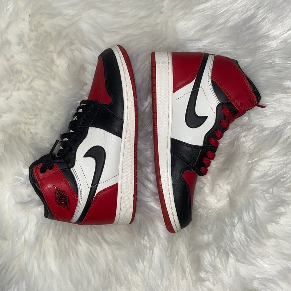 Air Jordan 1 Retro High OG Bred Toe